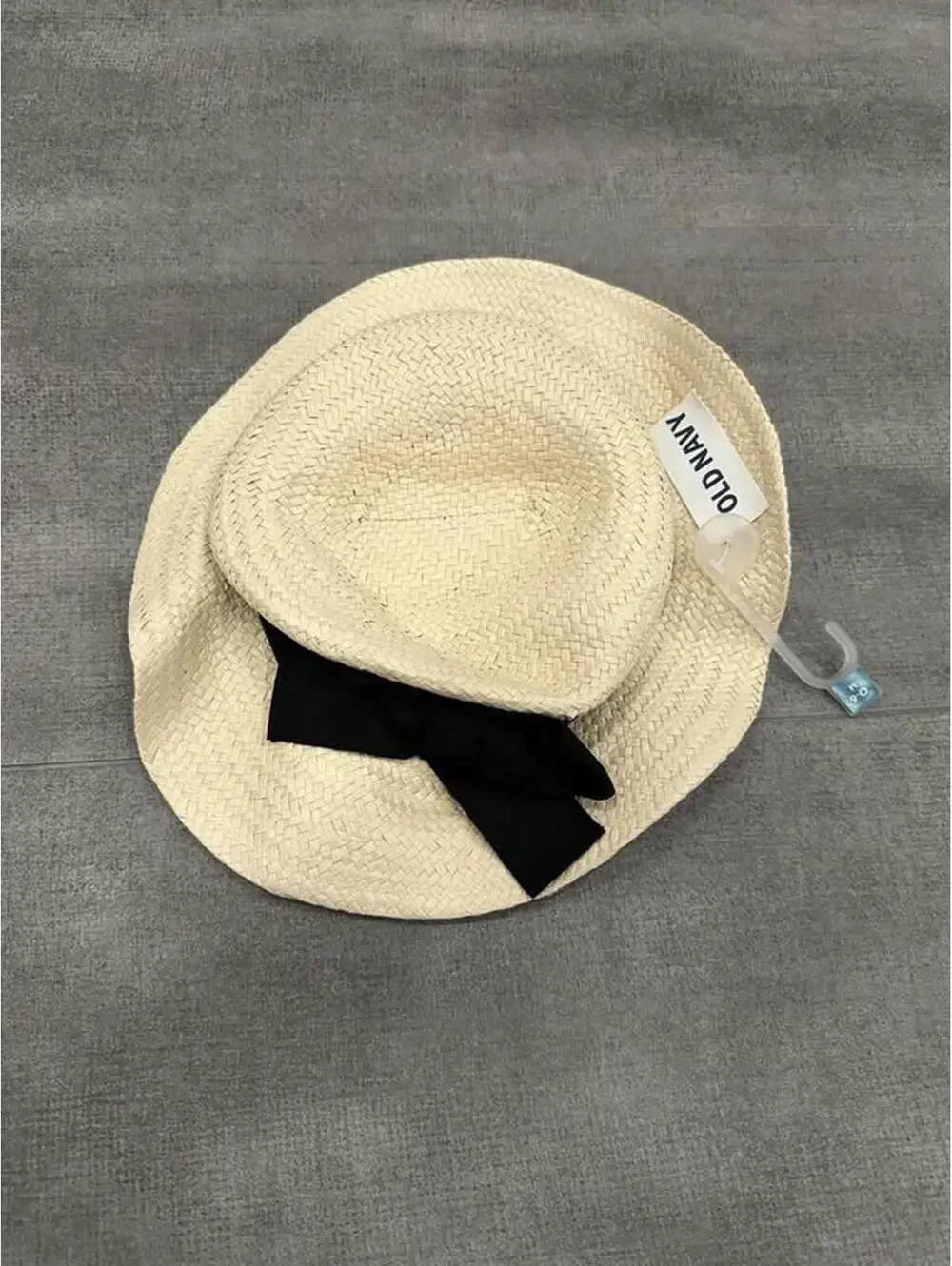 6-12m • Old Navy Baby Hat